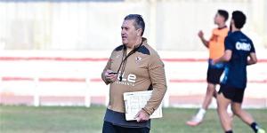 بعد
      الفوز
      على
      مودرن..
      بيسيرو
      يمنح
      لاعبي
      الزمالك
      راحة
      من
      تدريبات
      الغد - ترند نيوز